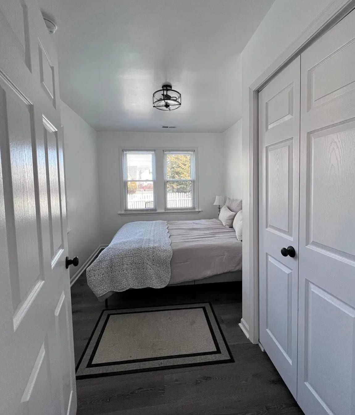 Building Photo - 4358 N Oak Park Ave