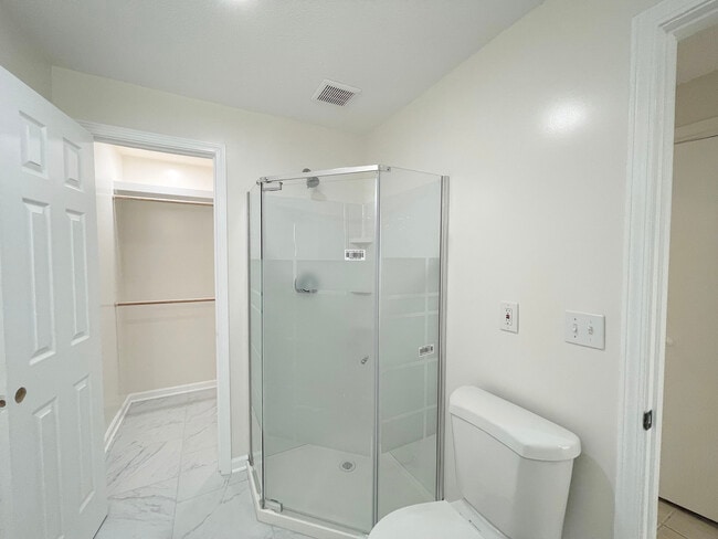 Building Photo - 7104 Orchard Ct