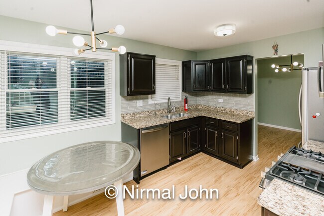 Building Photo - 30 Monterey Dr