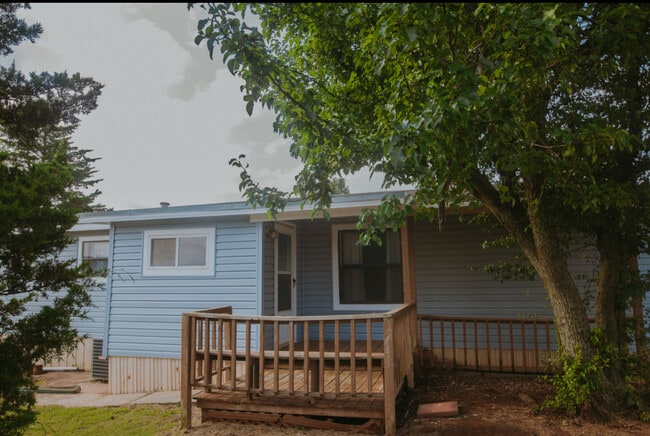 Building Photo - 30507 N 2960 Rd