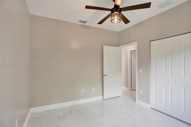 Building Photo - 1620 NW 31st Ave