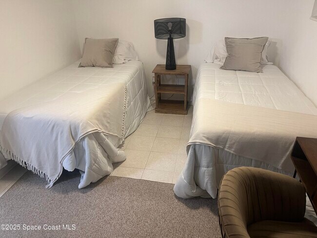 Building Photo - 180 Flagler Ln