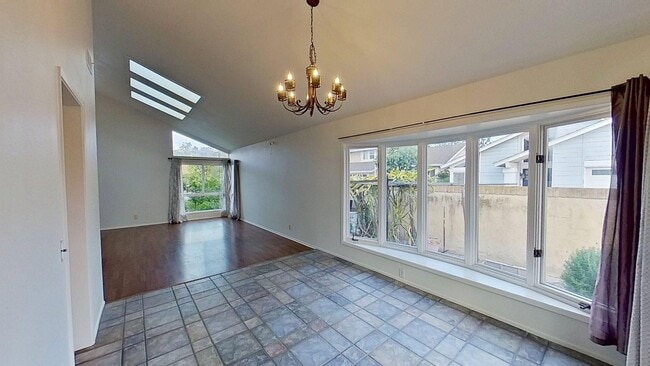 Building Photo - 24652 Vía Raza