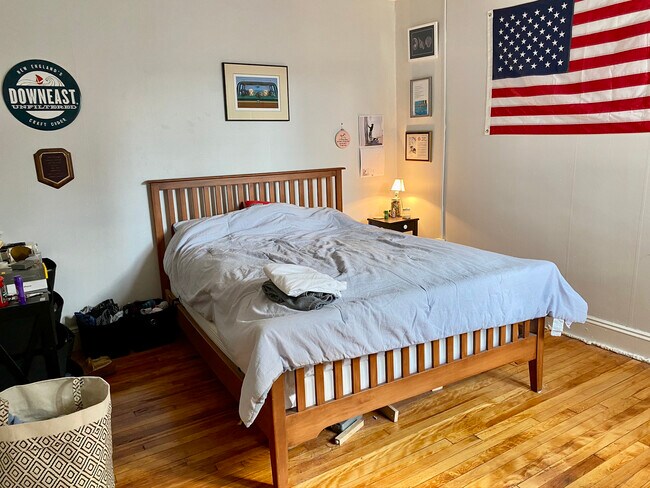 Building Photo - 76 Babcock St