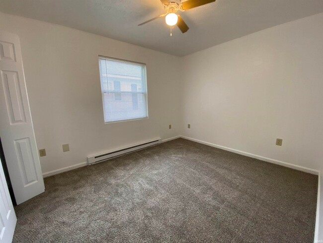 Building Photo - Cooper Street Duplex
