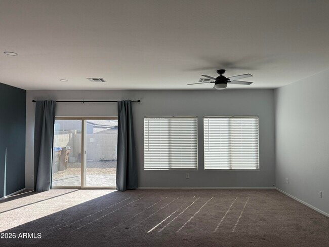 Building Photo - 1691 W Inca Dr