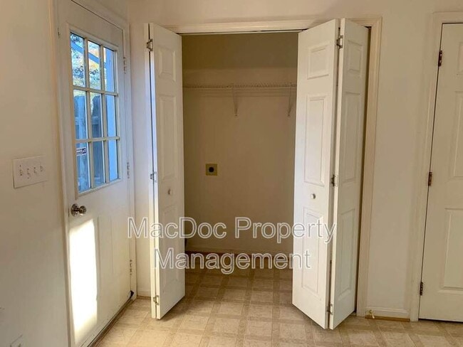 Building Photo - 10506 Boxmeer Ct