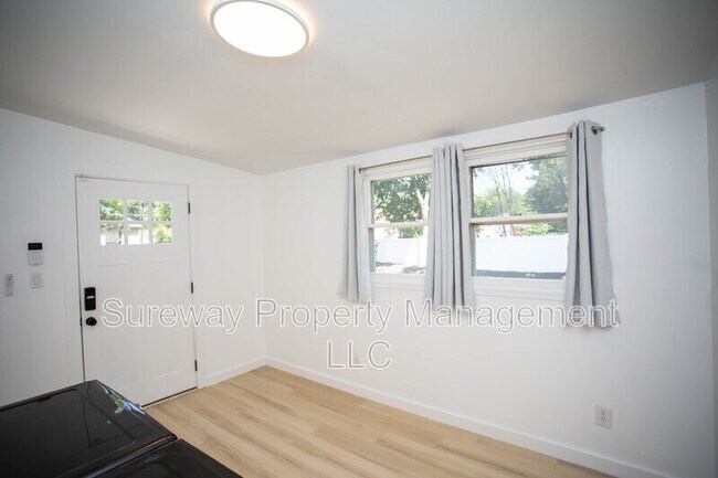 Building Photo - 102 Shepherd Rd