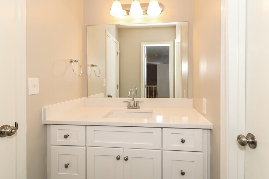 Building Photo - 4770 Millbank Ct