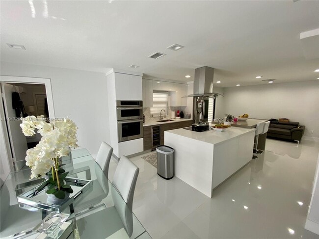 Building Photo - 14202 SW 111th Ln