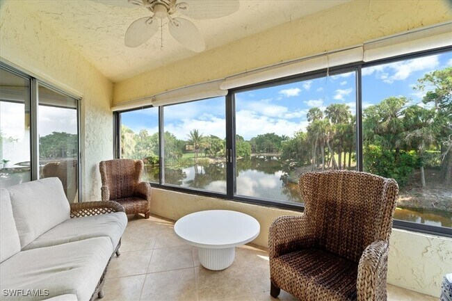 Building Photo - 955 Palm View Dr