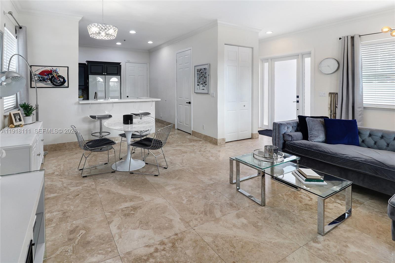 Building Photo - 601 NE 11th Ave