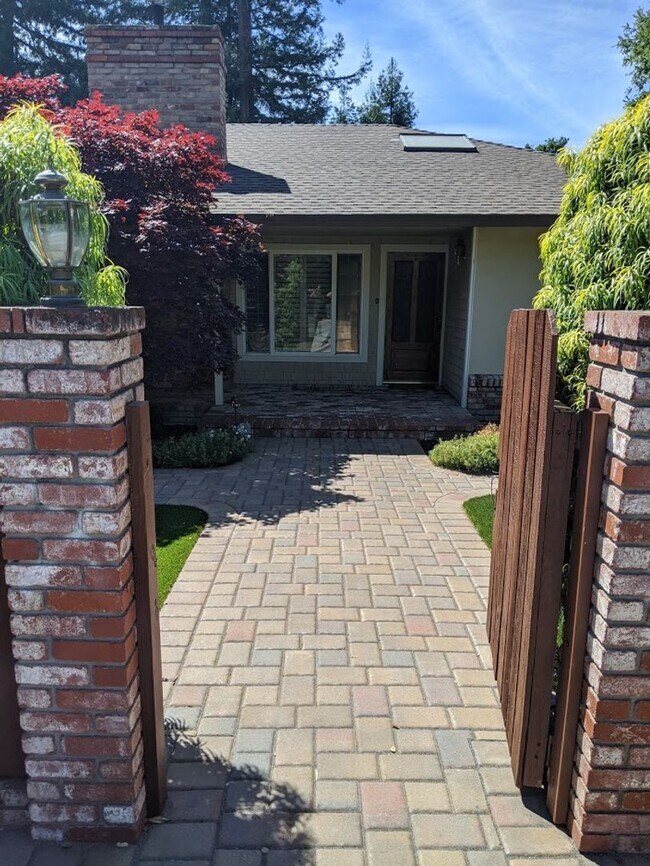 Building Photo - EMERALD HILLS - Premium updates thoughout including park like back yard