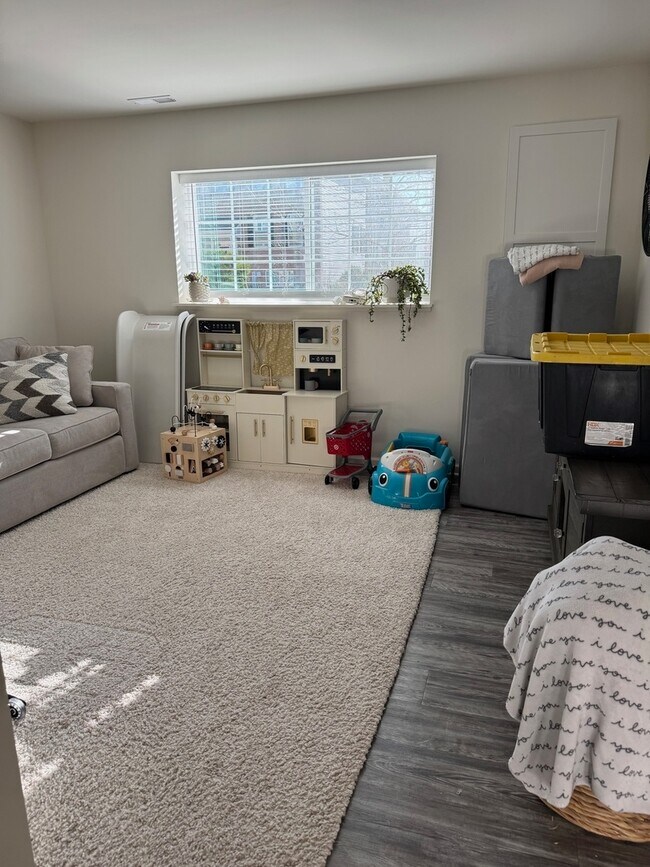 Building Photo - 1654 Bentz Way