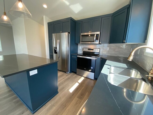Building Photo - 3 bed, 2.5 bath South Fargo Home For Rent!
