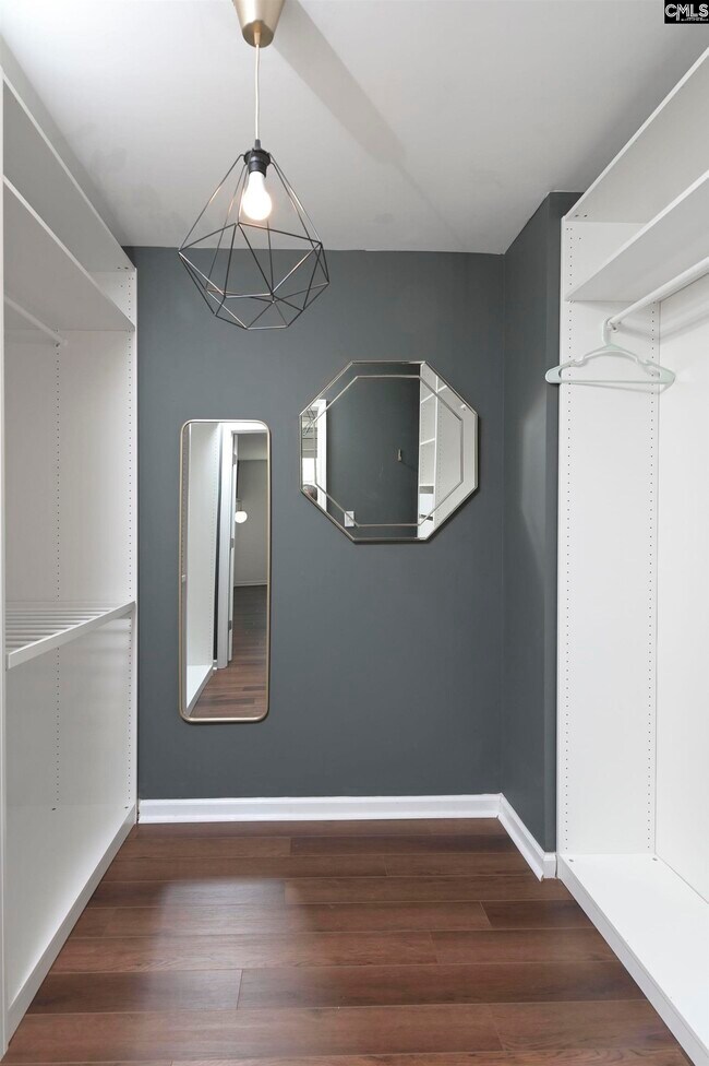 Building Photo - 834 Parnell Ct