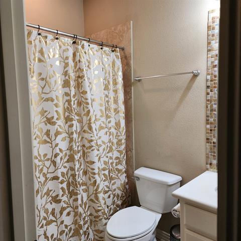 Building Photo - 10082 Drawbridge Dr