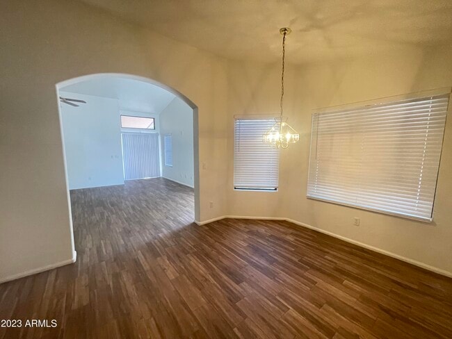Building Photo - 3827 W Runion Dr
