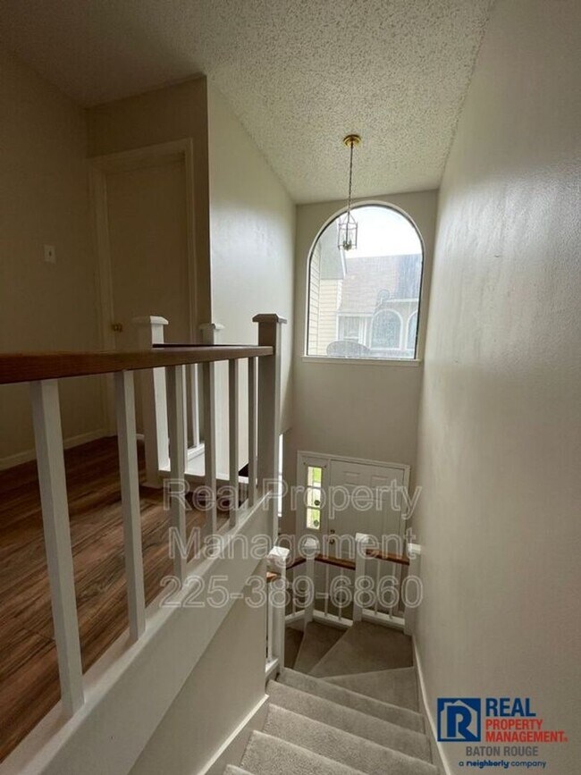 Building Photo - Townhome: Quail Hollow (25% OFF FIRST MONT...