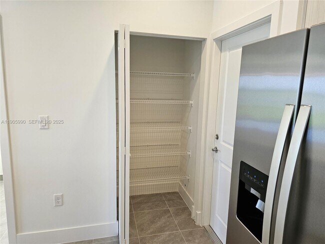 Building Photo - 5088 Nevola Ave