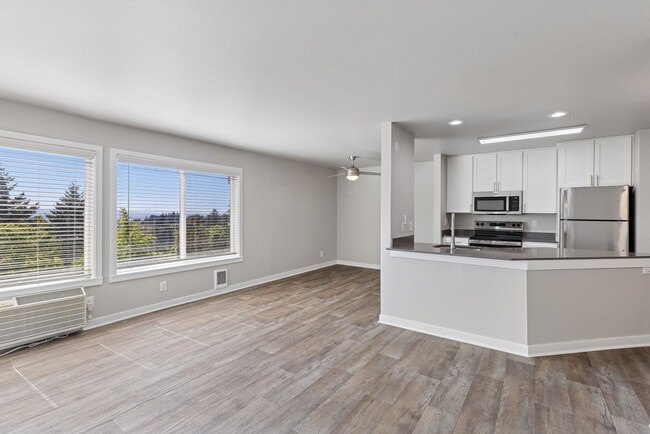Building Photo - Sunset Summit Apartments