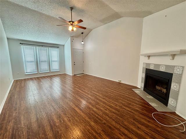 Building Photo - 811 Midcreek Dr