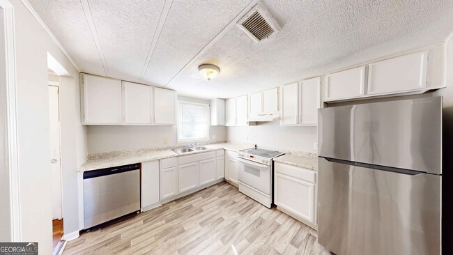 Building Photo - 1092 W Adrian Cir SW