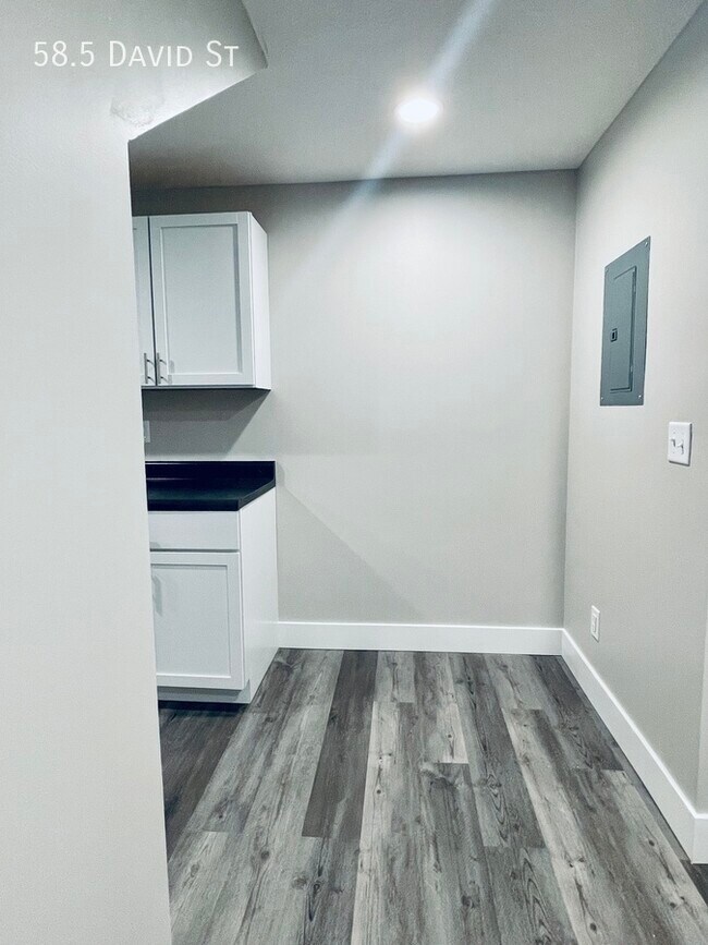 Building Photo - 2-Bedroom Duplex Where Everything is new!