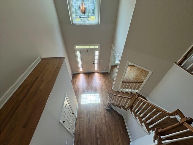Building Photo - 10575 Aviary Dr