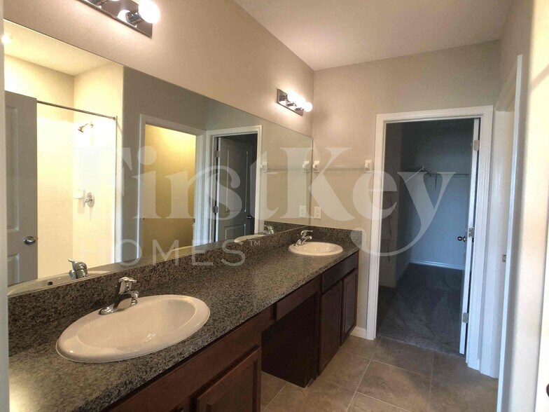 Building Photo - 5102 Brickwood Rise Dr