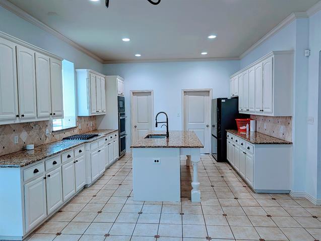 Building Photo - 15702 Crown Cove Ln