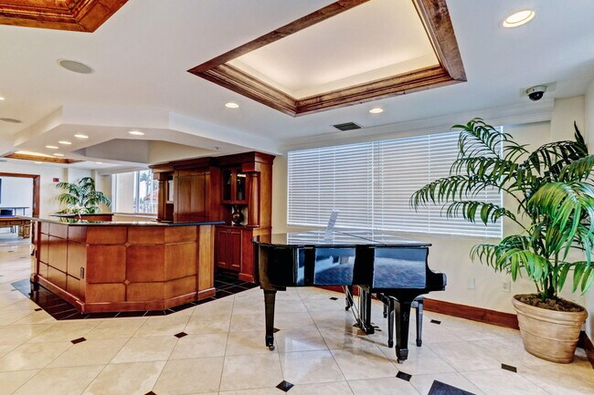 Building Photo - 1805 N Flagler Dr