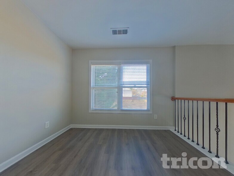 Building Photo - 3427 Harvest Ridge Ln NE