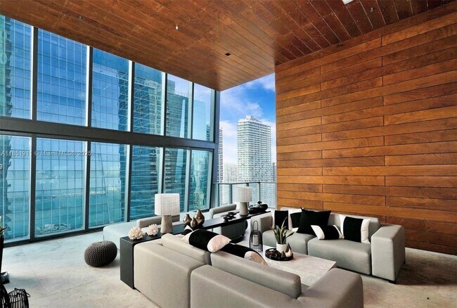 Building Photo - 1451 Brickell Ave