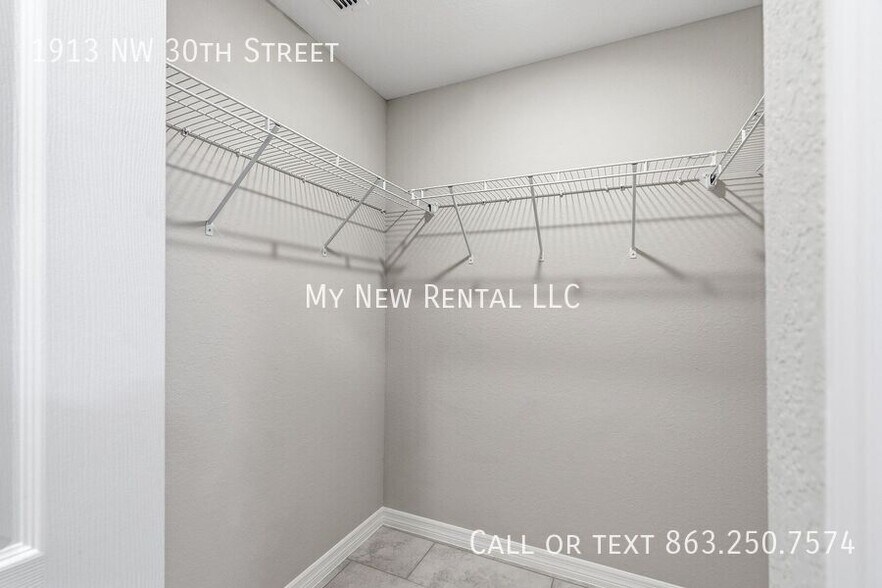 Building Photo - 1913 NW 30th St