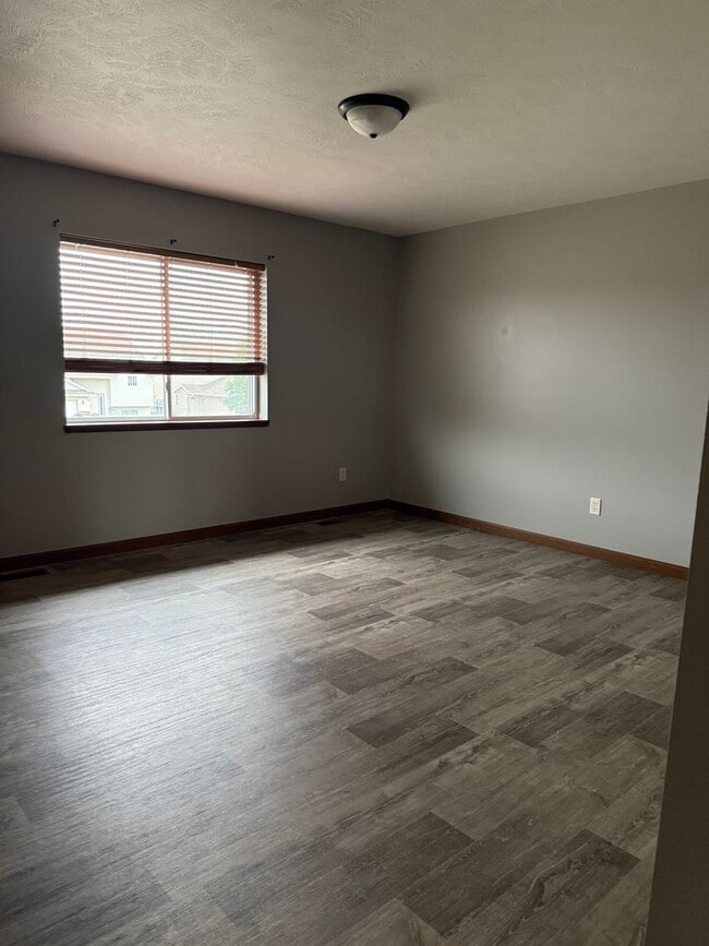 Building Photo - 3708 W 93rd St