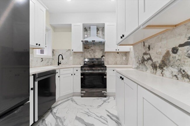 Building Photo - 2321 John F. Kennedy Blvd