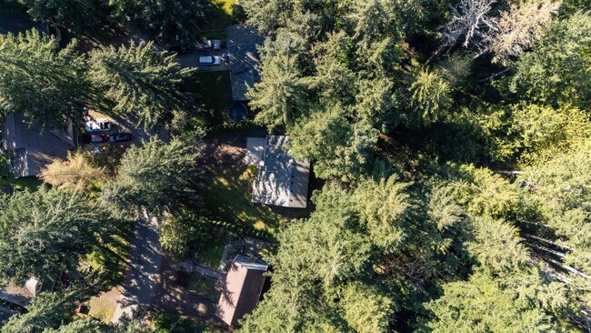 Building Photo - Beautiful 3-Bedroom Home in a Gated Community with Resort-Style Amenities