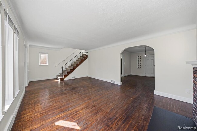 Building Photo - 16549 Washburn St