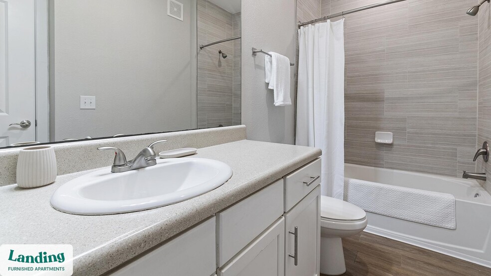 Building Photo - 215 Hunters Lk Wy