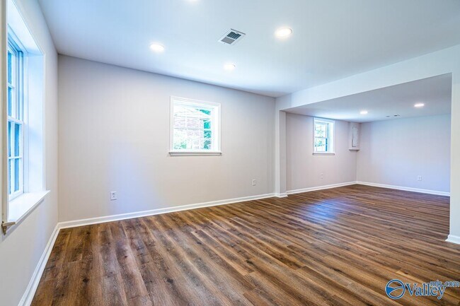 Building Photo - 7605 Fleming Hills Dr SW