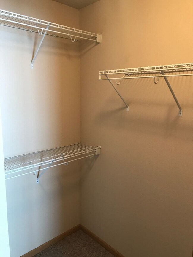 Building Photo - 3720 Tiverton Ct.