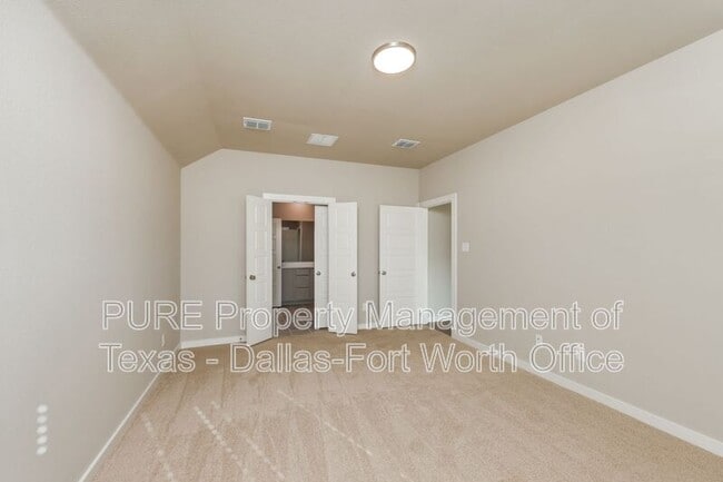 Building Photo - 805 Tidal Dr