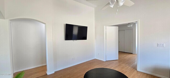 Building Photo - 12413 N El Frio St