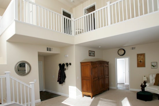 Building Photo - 6124 Maple Ct