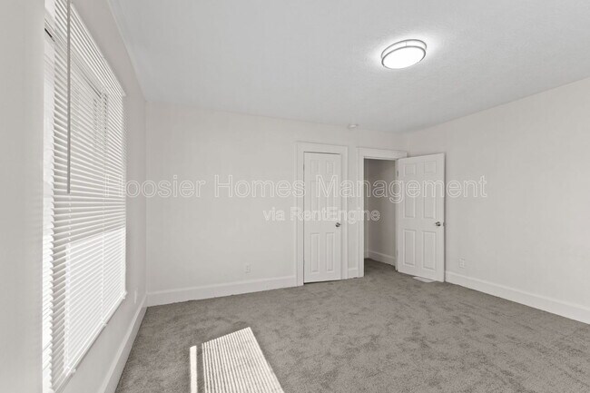 Building Photo - 2918 Ruckle St