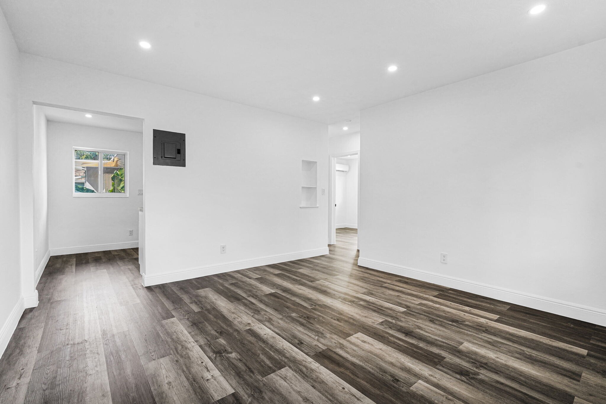 Building Photo - 2212 Roosevelt St