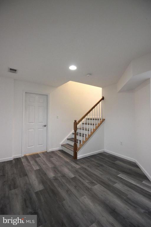 Building Photo - 9577 5th Pl
