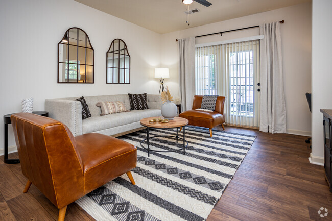 Interior Photo - Legacy Pointe