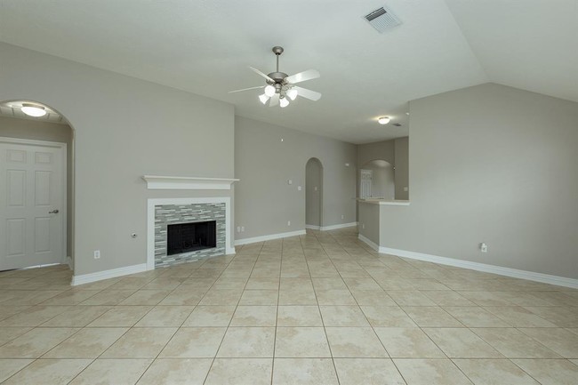 Building Photo - 18114 Tabor Brook Dr